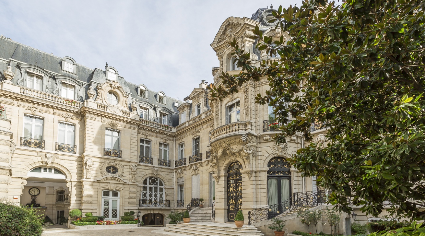 Luxury Apartment in Paris 8th, Parc Monceau For Sale Verzun