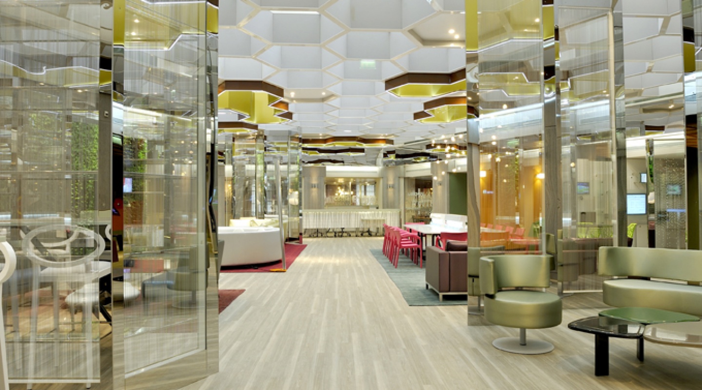BNP Paribas '2 Opera' branch in Paris