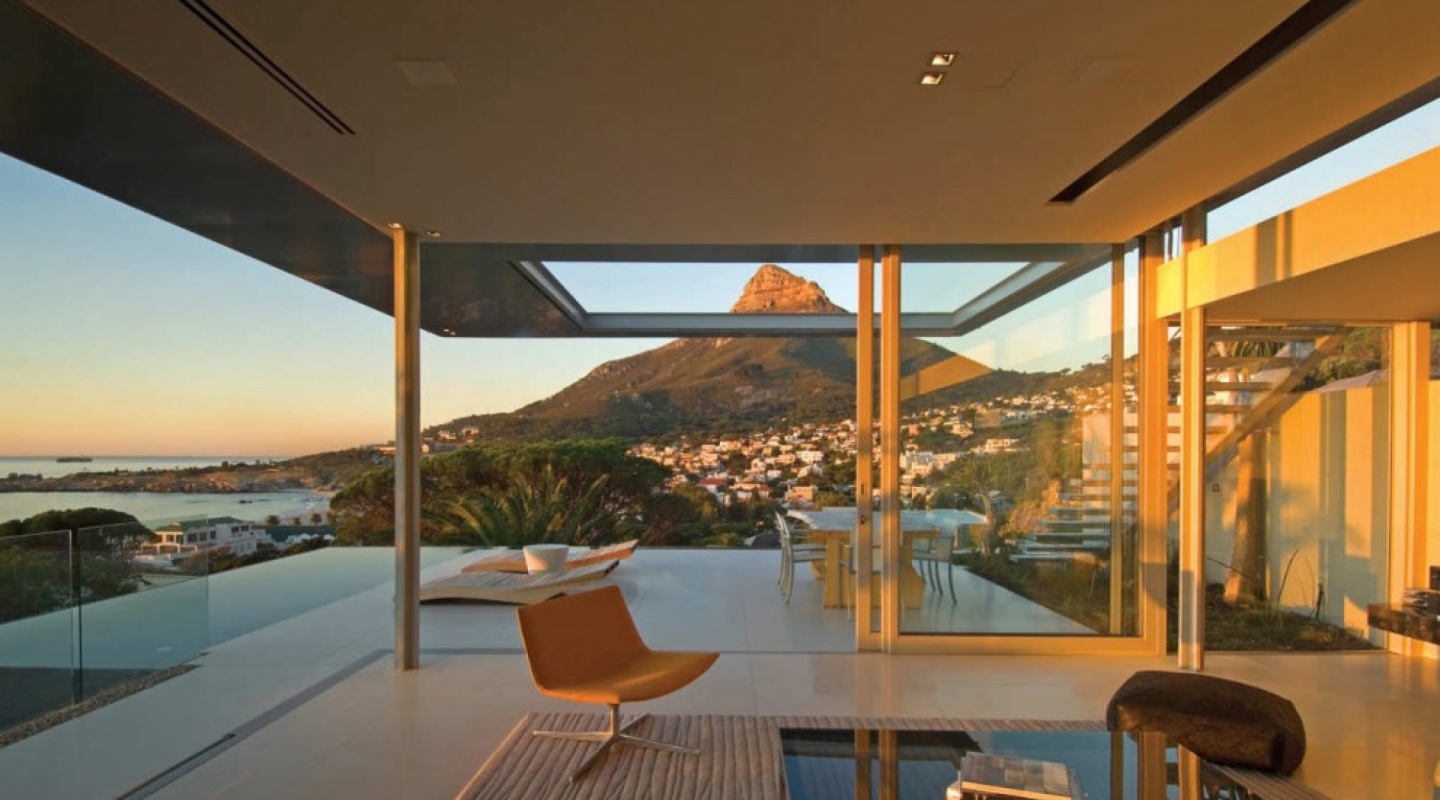 First Cresent-Villa-in-Camps-Bay-South-Africa-by-SAOTA