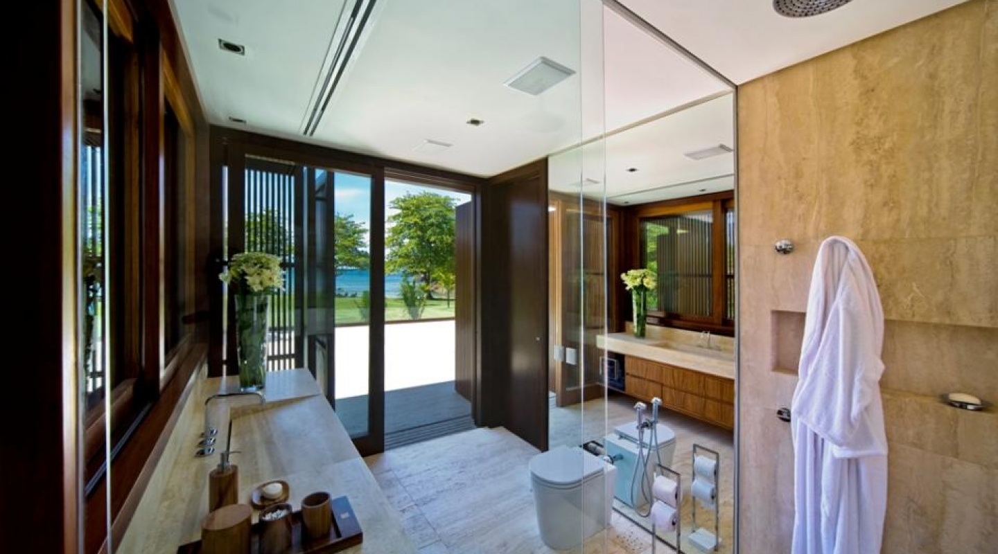 Laranjeiras-Residence-in-Brazil