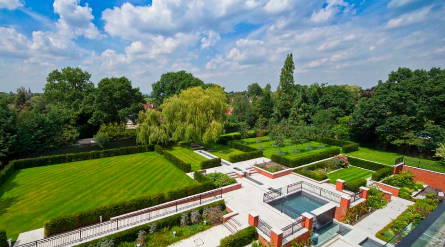 the versailles penthouse 6