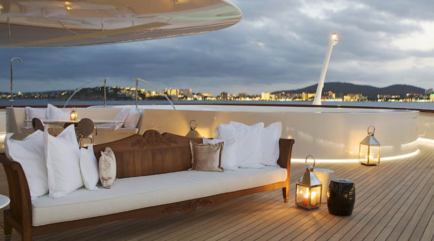 phillipe stark mega yacht a 12