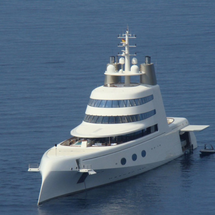 phillipe stark mega yacht a 7
