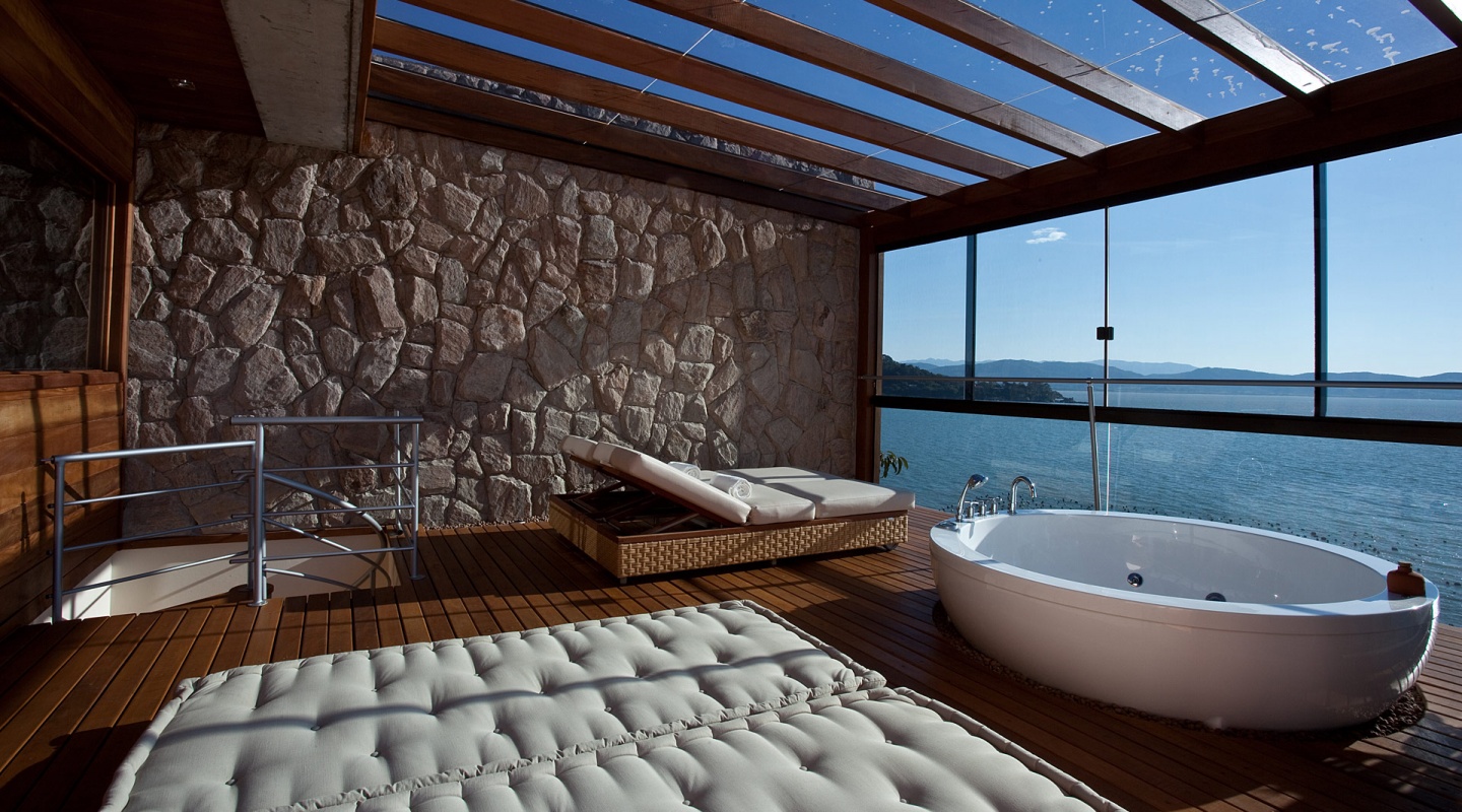 ponta dos ganchos in brazil 13