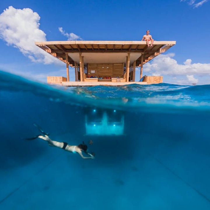 the manta underwater room