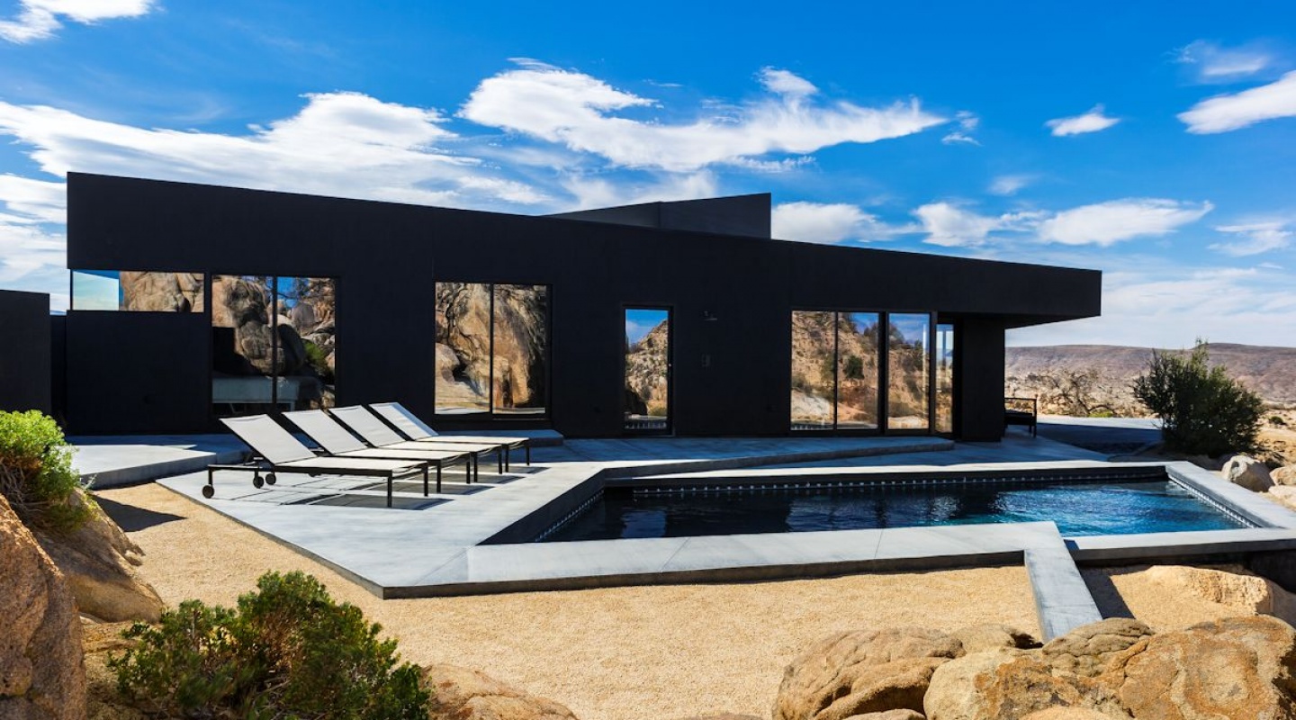 black desert house located in california 8