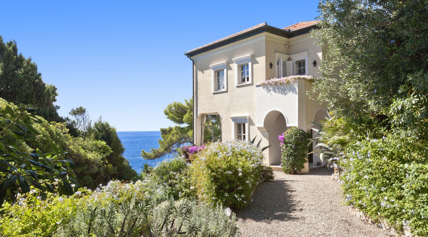 waterfront property in cap d ail 5