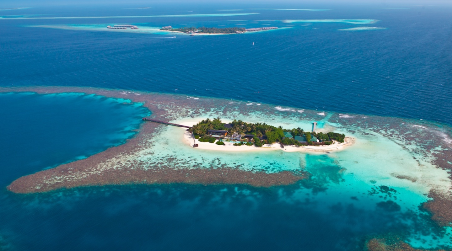 4 coco prive private island