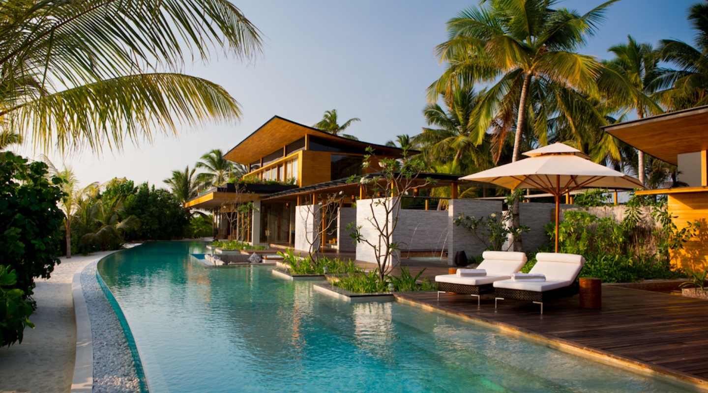 6 coco prive private island