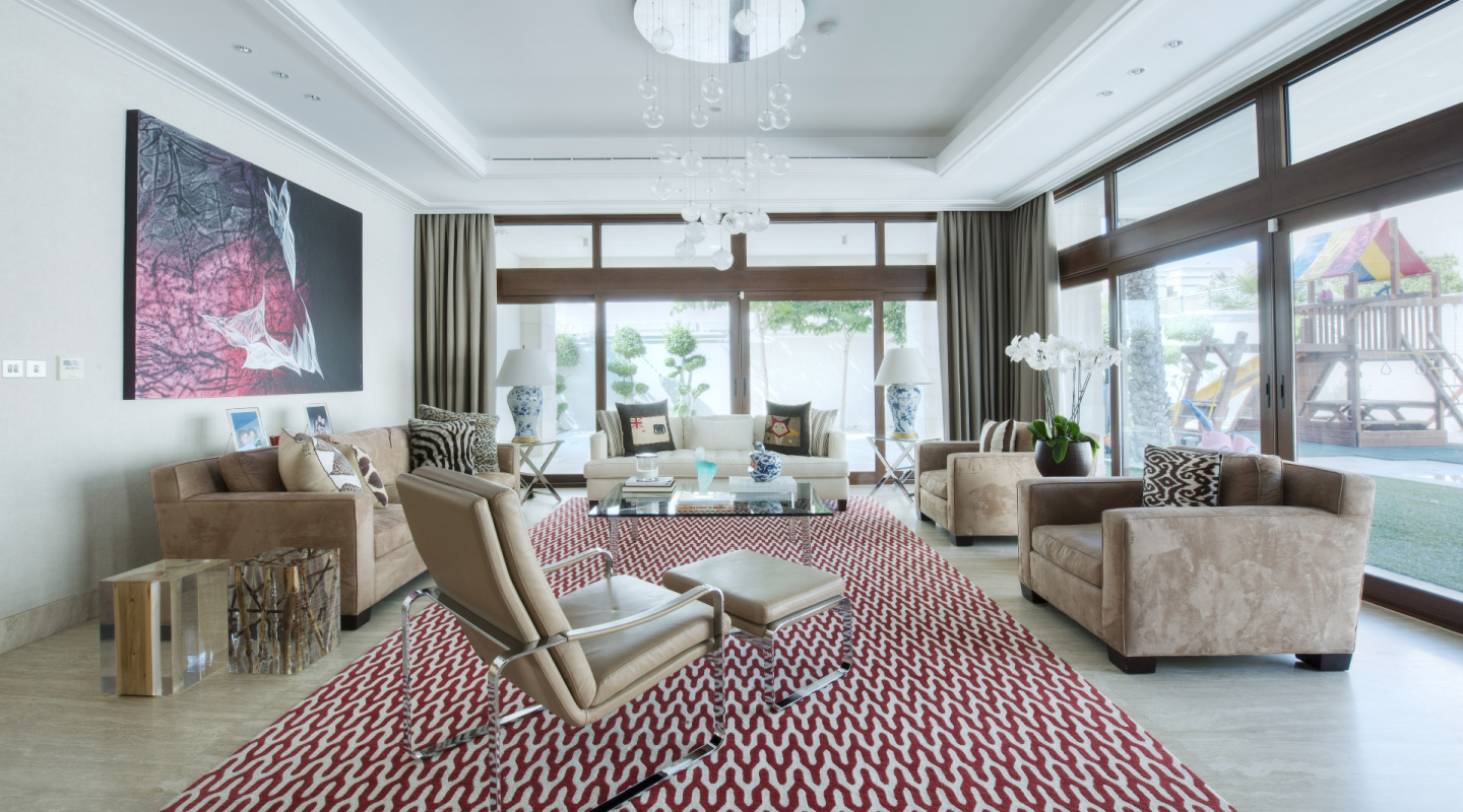 Contemporary Luxury Villa in Emirates Hills, Dubai, UAE for sale